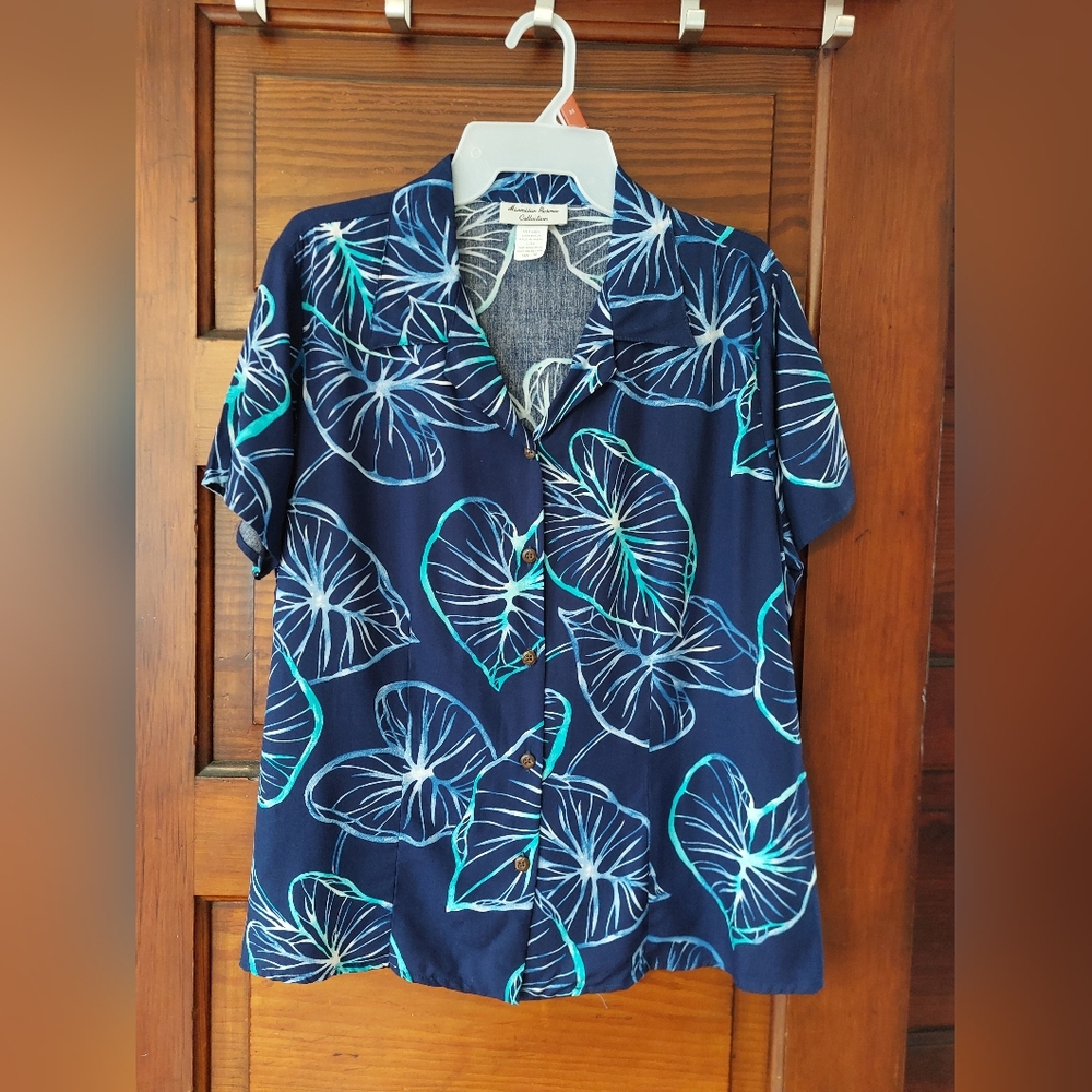 NWOT Hawaiian Shirt